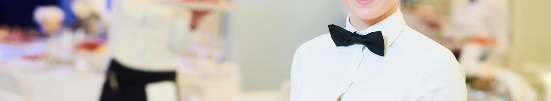 kellnerin-c-shutterstock