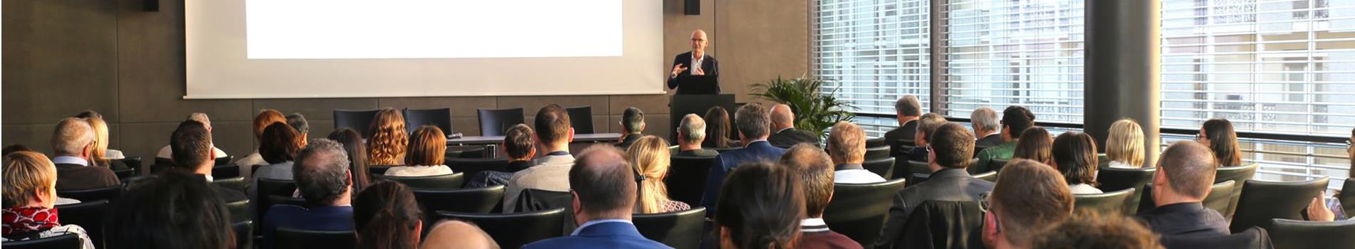 2025-12-10-publikum-event-die-zukunft-des-suedtiroler-arbeitsmarktes-c-hk