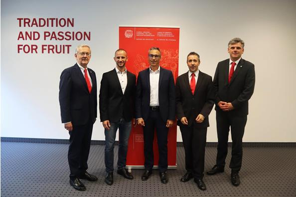 Michl Ebner, Präsident der Handelskammer Bozen; Wilhelm Tupy, Coach und Trainer; Stephan Breitenberger, Geschäftsführer von IPRONA; Urban Perkmann, Direktor des Amts für Studien der Handelskammer Bozen und Georg Lun, WIFO-Direktor.