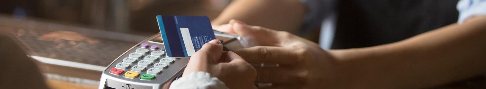kartenzahlung-konsum-c-shutterstock