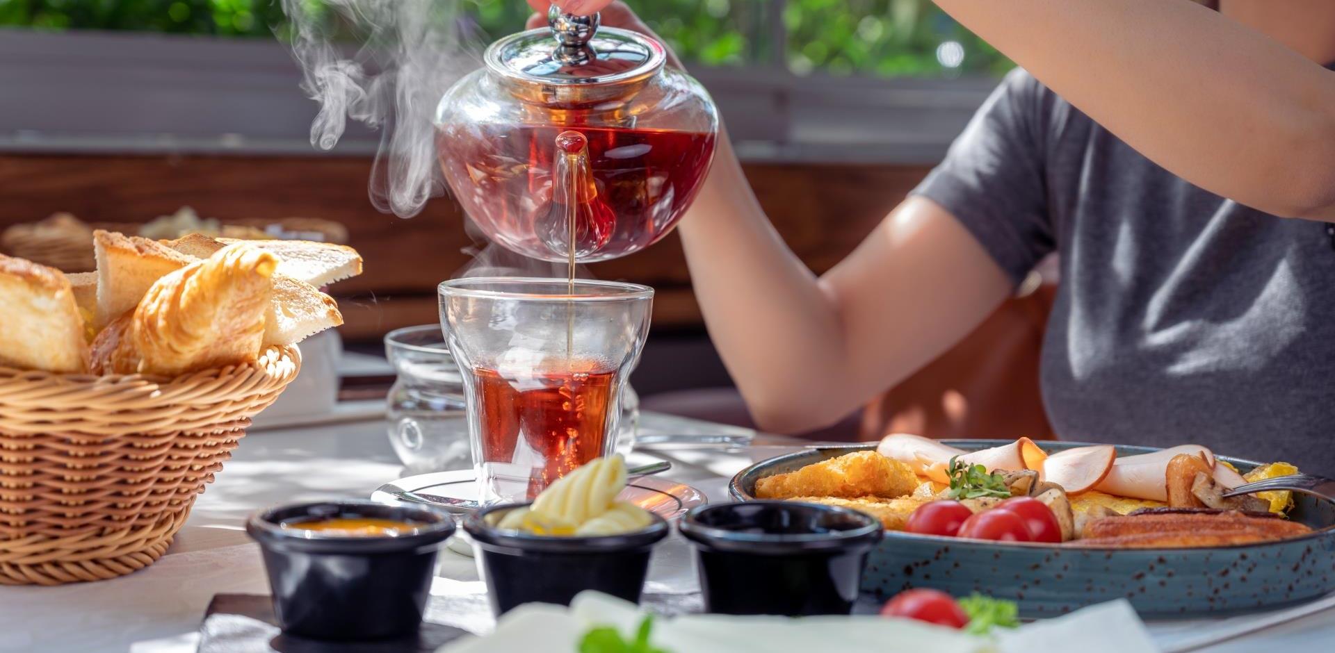 fruehstueck-frau-c-shutterstock